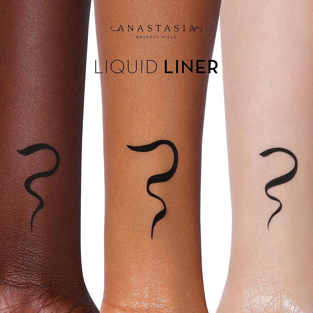 LIQUID LINER (DELINADOR DE OJOS)