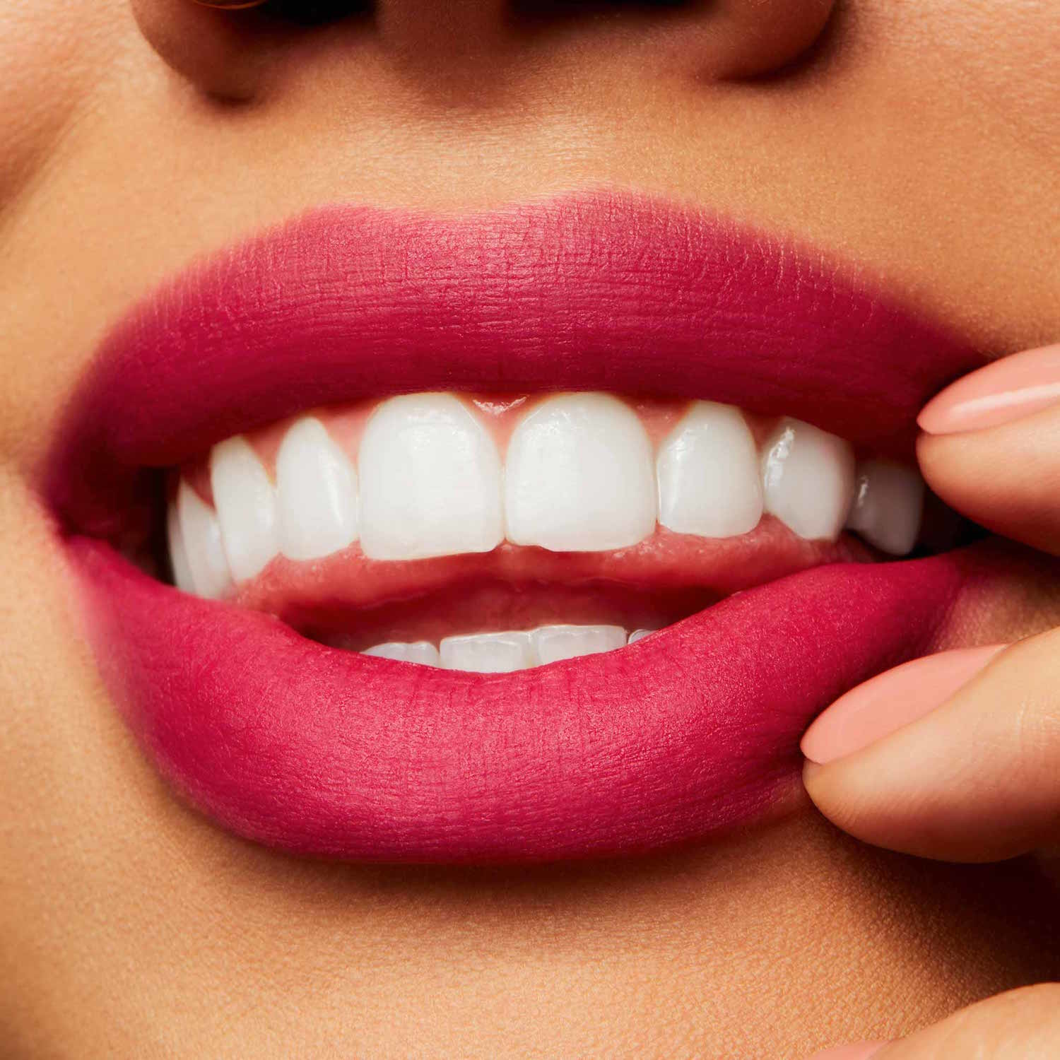 POWDER KISS LIQUID LIPCOLOUR