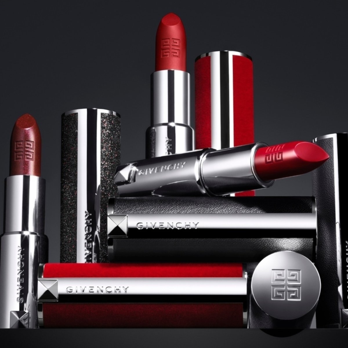 GIVENCHY LE ROUGE DEEP VELVET (LIPSTICK  MATE ULTRAPIGMENTADO DE LARGA DURACIÓN)