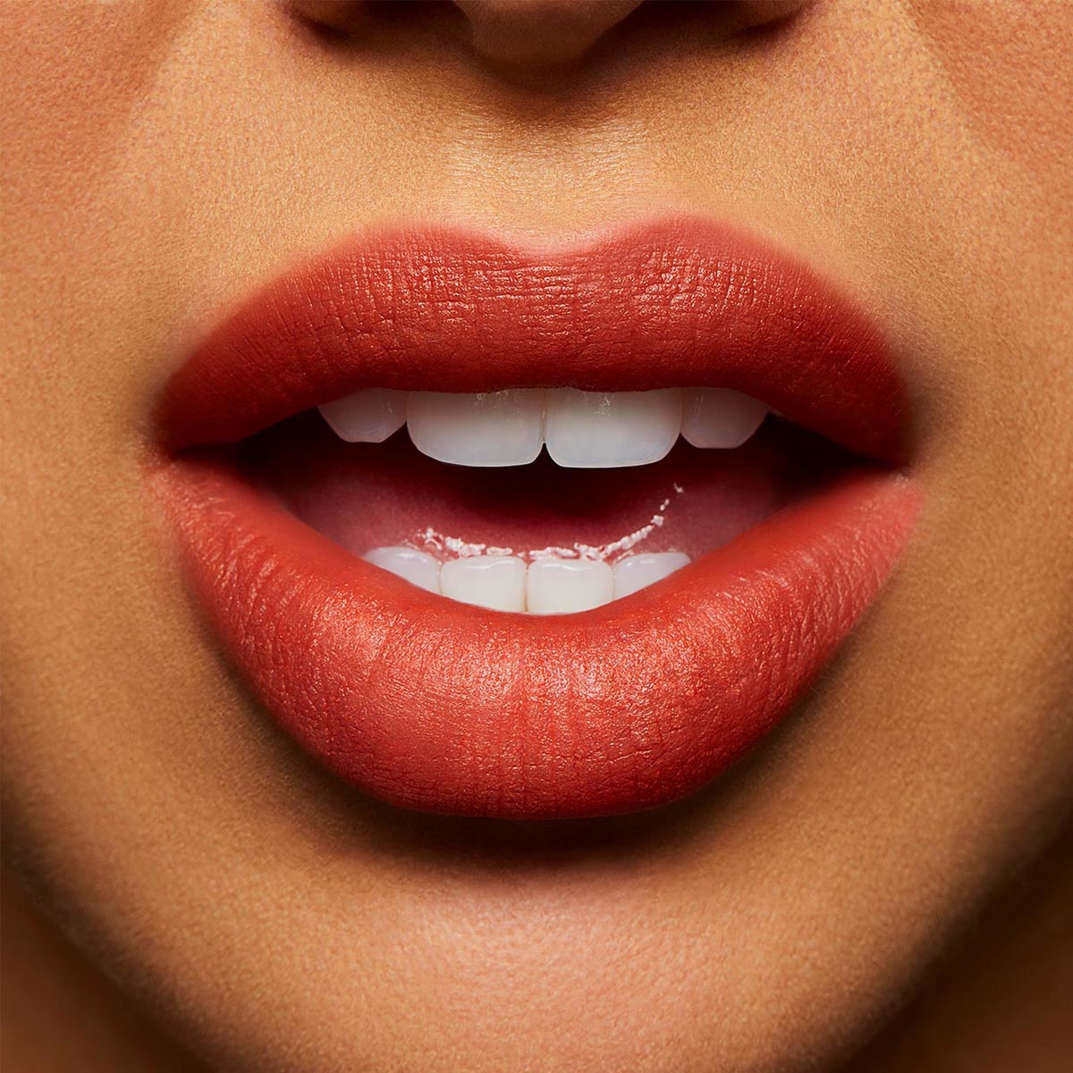 POWDER KISS LIQUID LIPCOLOUR