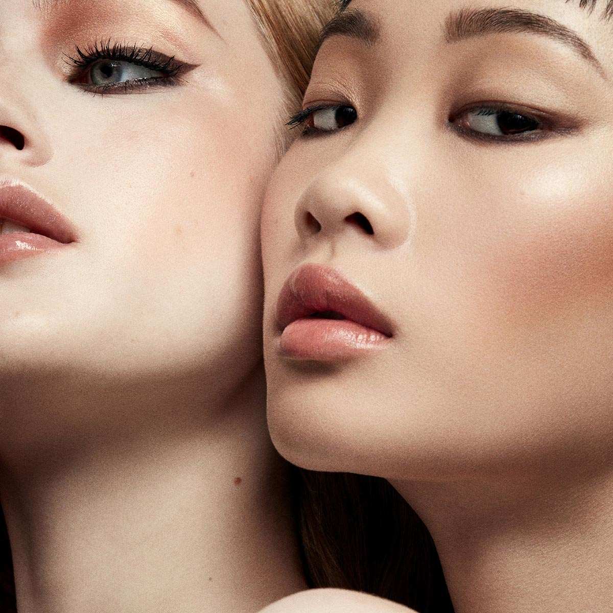 FLYPENCIL LONGWEAR PENCIL EYELINER (DELINEADOR DE OJOS)